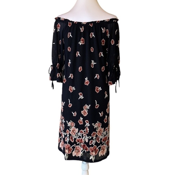 NWT Blue floral short sleeve knee length on/off shoulder dress Sz M - Picture 8 of 14